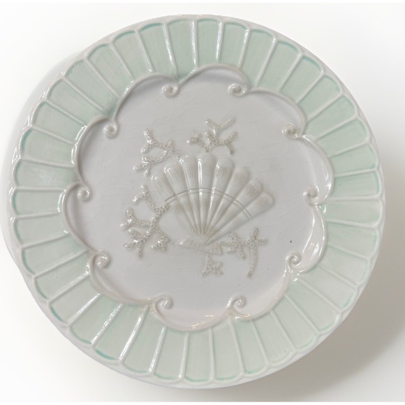 The Unbranded Brand Other - Set of 4, 8" Decorative Shell Plates 4 Different Motifs - Cream and Mint Elegant
